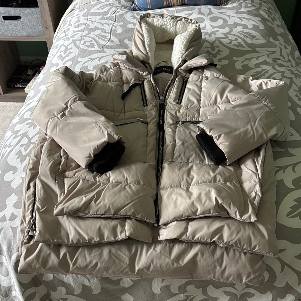 Women's Taupe Puffer Jacket